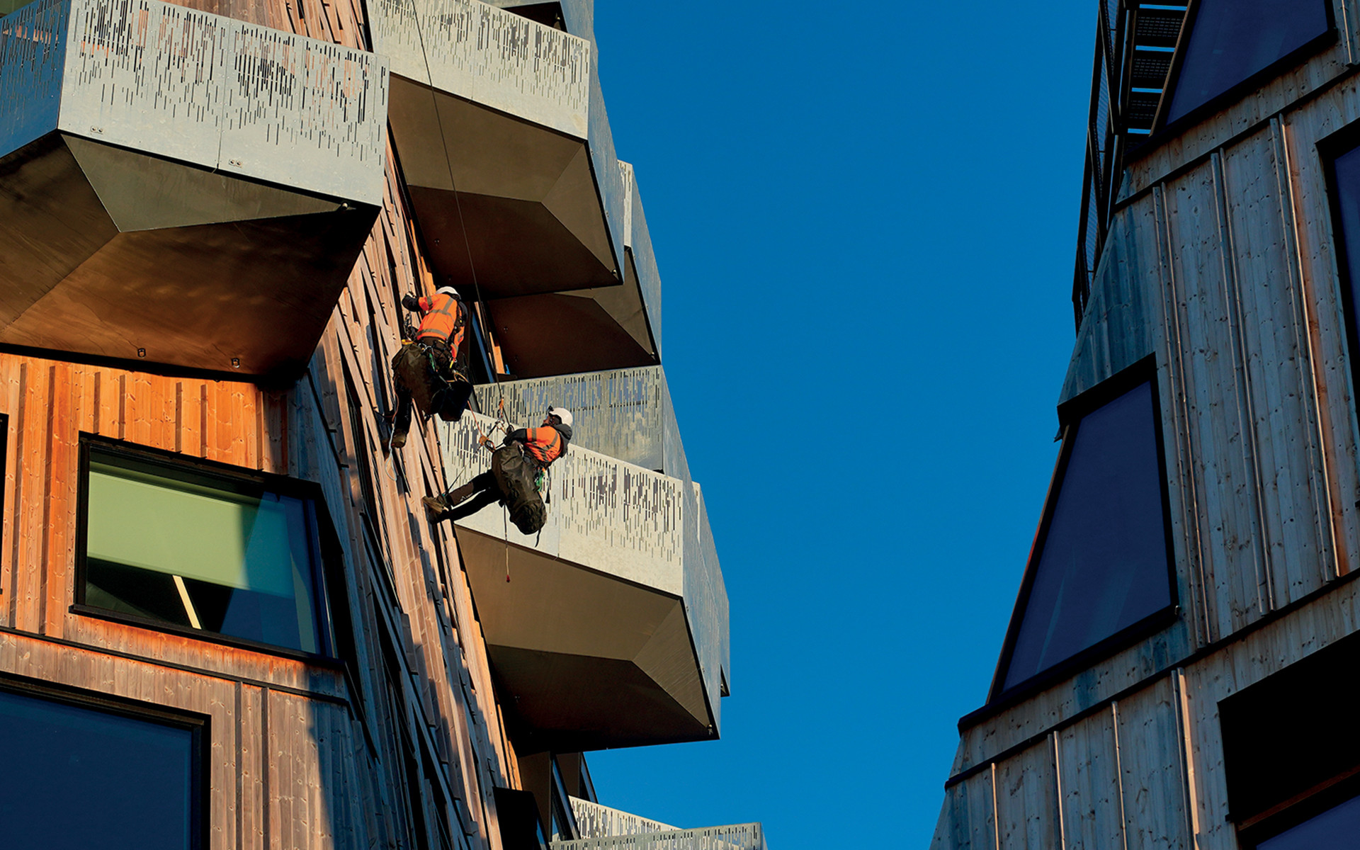 Rope access and façade safety: how to design efficient and compliant fall protection systems