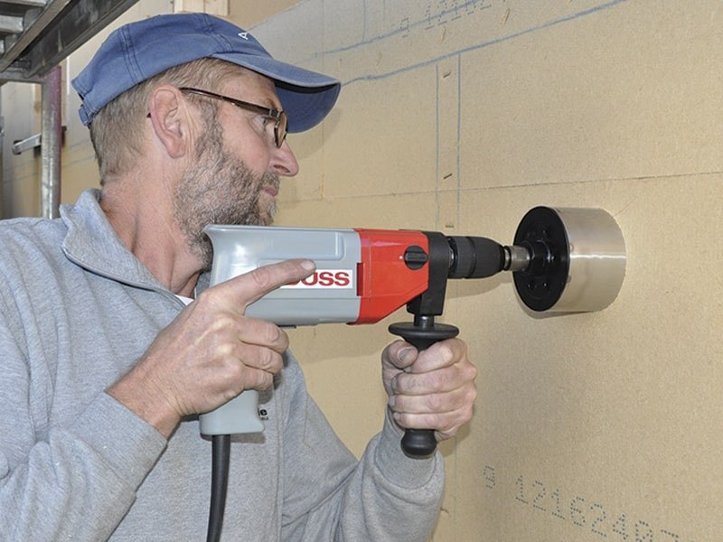 application-pour-panneaux-isolants-en-fibre-de-bois-lfa-hole-cutter