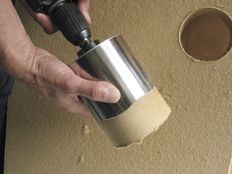 application-pour-panneaux-isolants-en-fibre-de-bois-lfa-hole-cutter