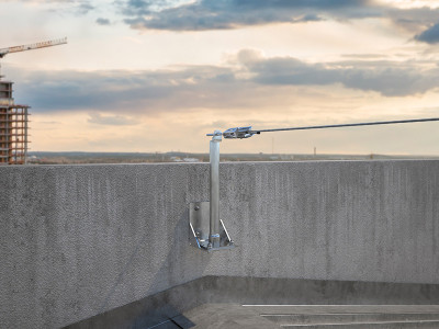 application-tower-pour-l’installation-sur-structure-verticale-towlatevo