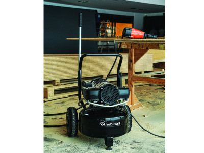 application-compresseur-sans-huile-avec-cuve-antirouille-24-l-compressor-24